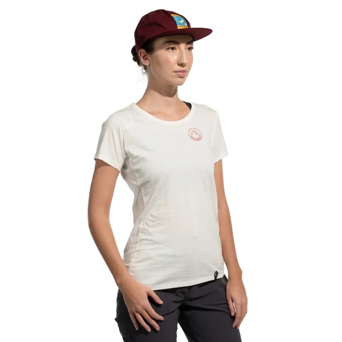 Camiseta con logotipo circular W